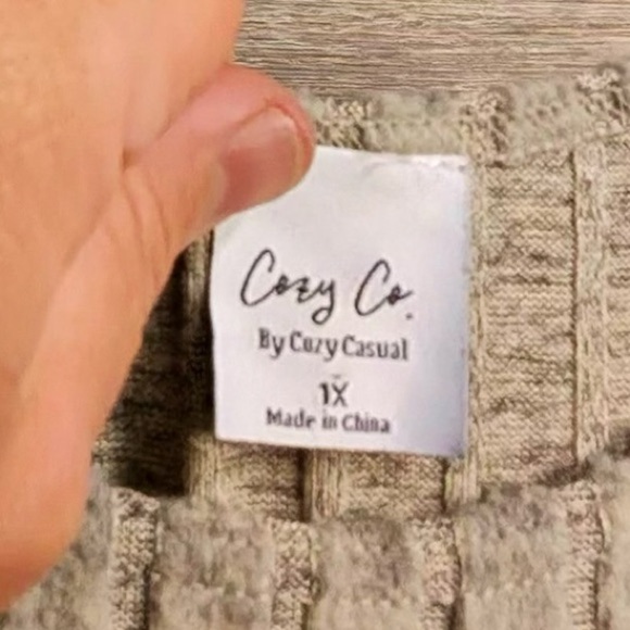 Cozy Casual Beige Ribbed Tank Top - Picture 2 of 9